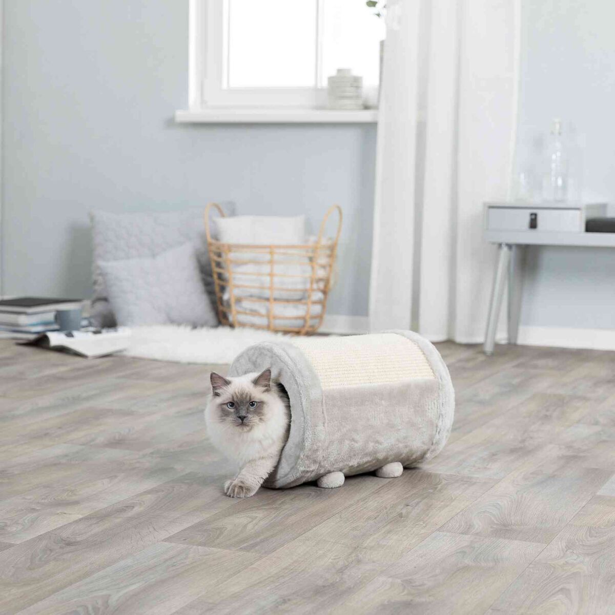 Trixie Kratzrolle Kuscheliger Rückzugsort mit großer Sisalfläche und waschbarem Kissen