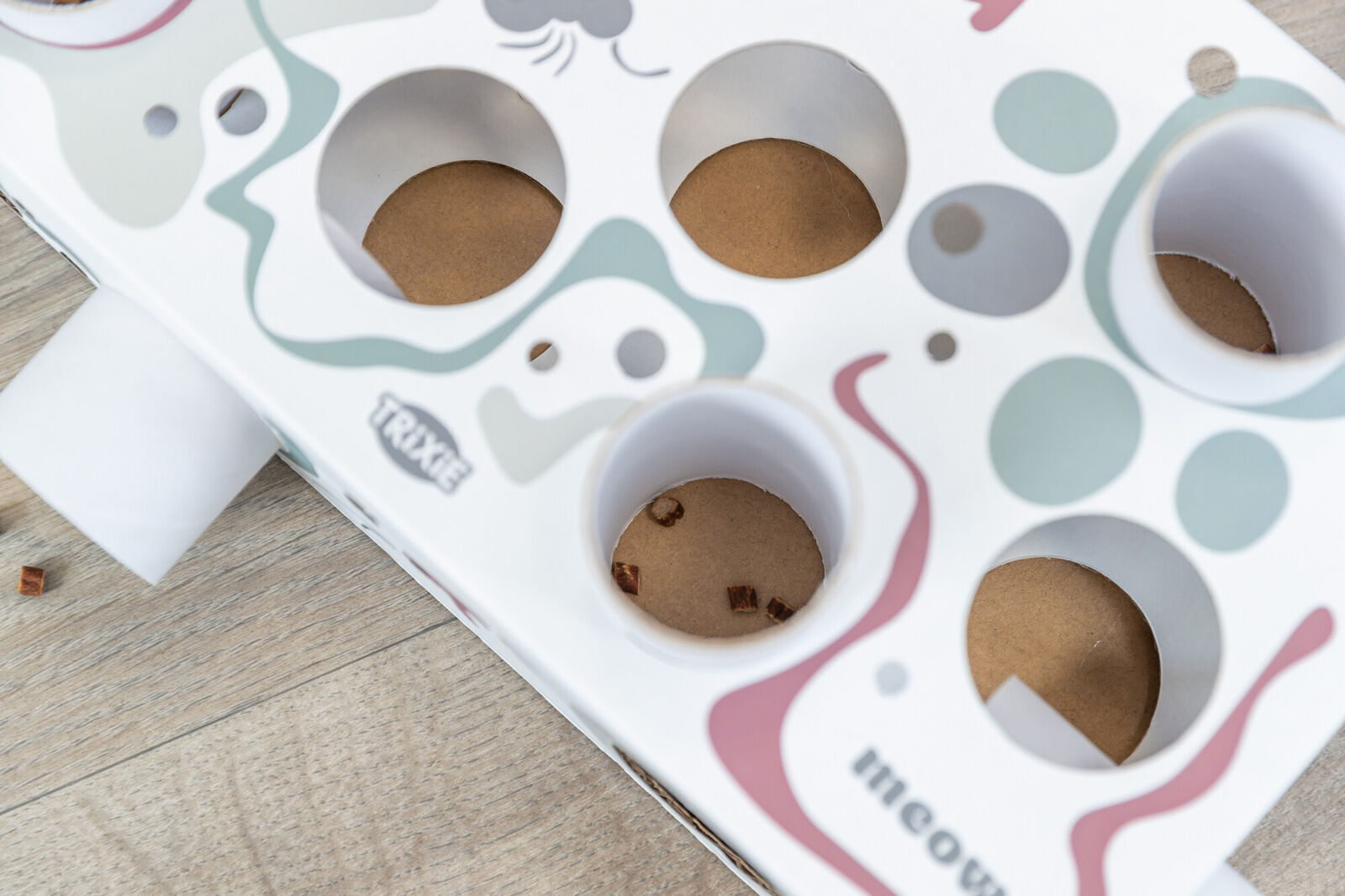 Trixie Paws'n'Treats Box – Spiel & Snackspaß für Katzen