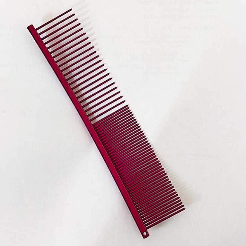 Gebogener Hundekamm für präzises und komfortables Fellstyling