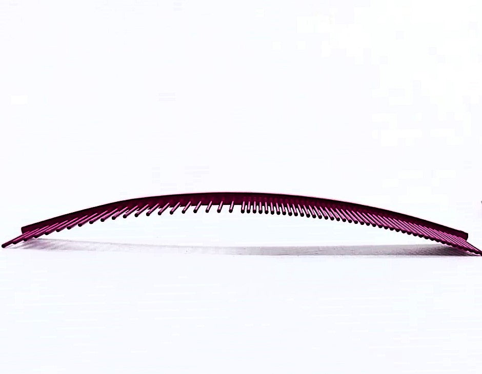 Gebogener Hundekamm für präzises und komfortables Fellstyling