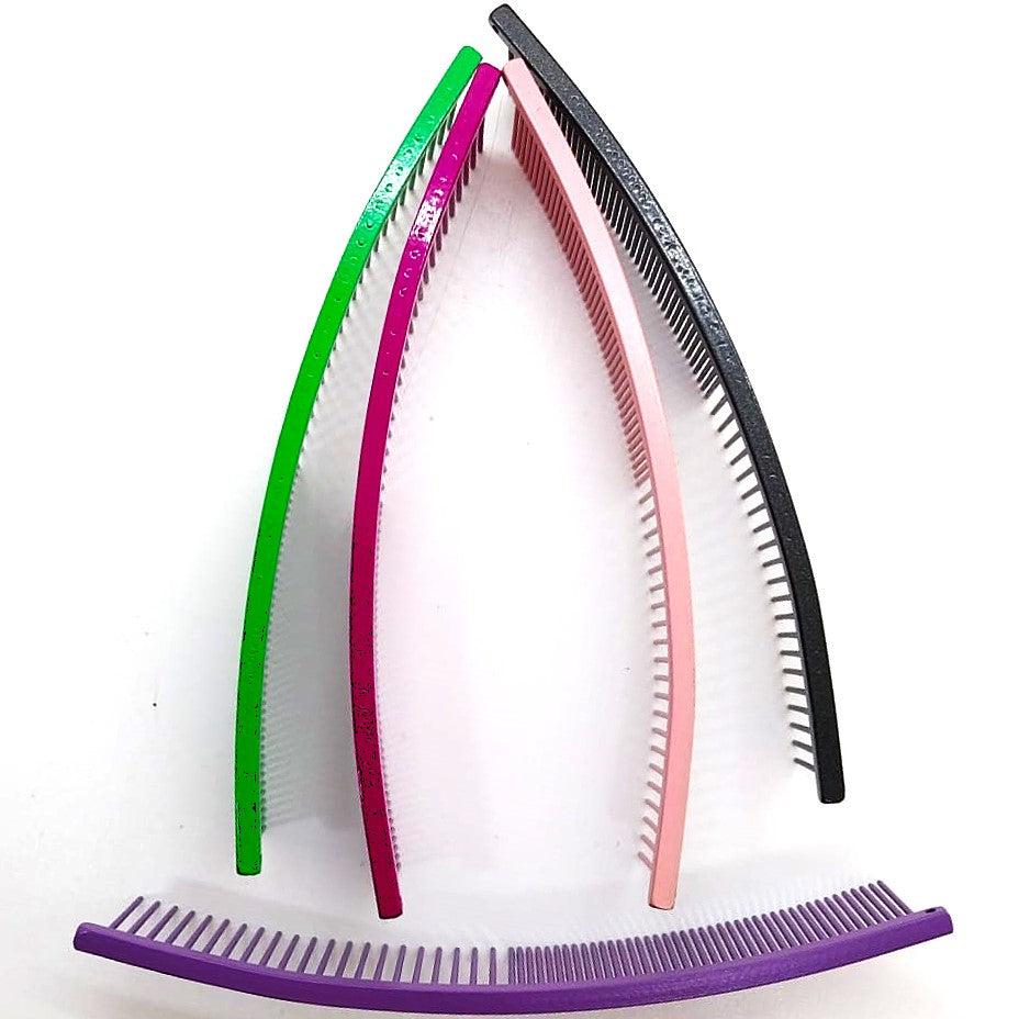 Gebogener Hundekamm für präzises und komfortables Fellstyling