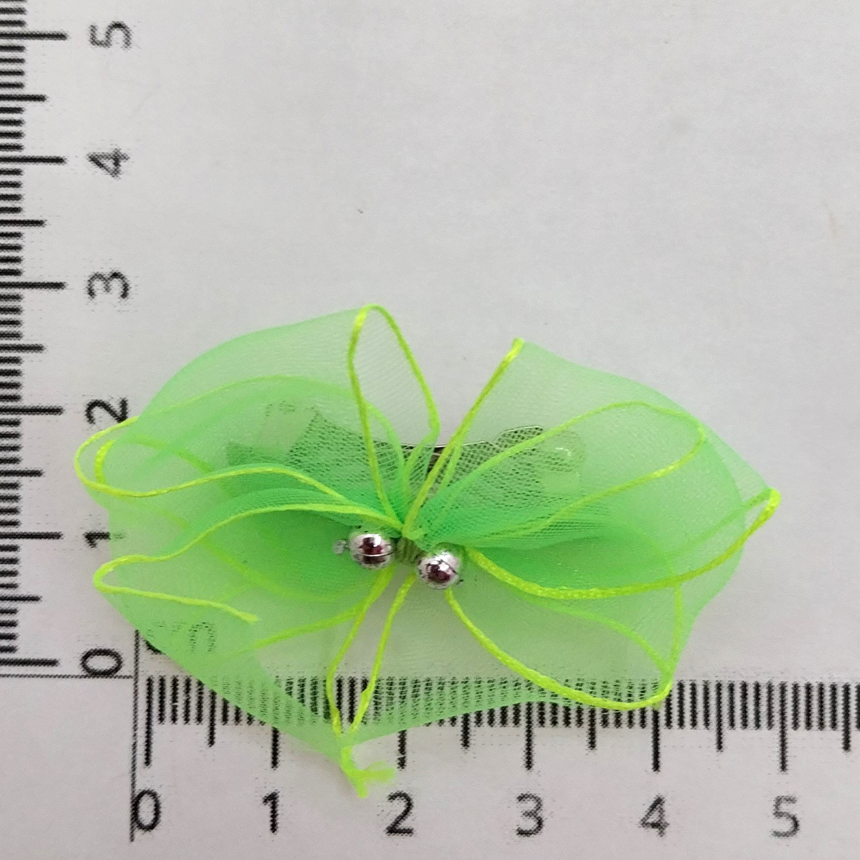 Aria Chiffon Party Bows, Aria Chiffon-Partyschleifen für Hunde mit silbernen Perlen und Federclip