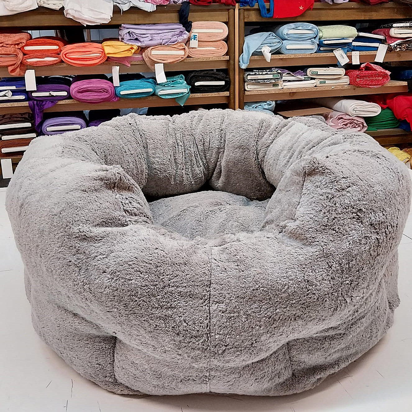 Welkas Kuschelbett „Uschi“ - rundes Bett mit ca. 25 cm hohem Rand und Einstieg