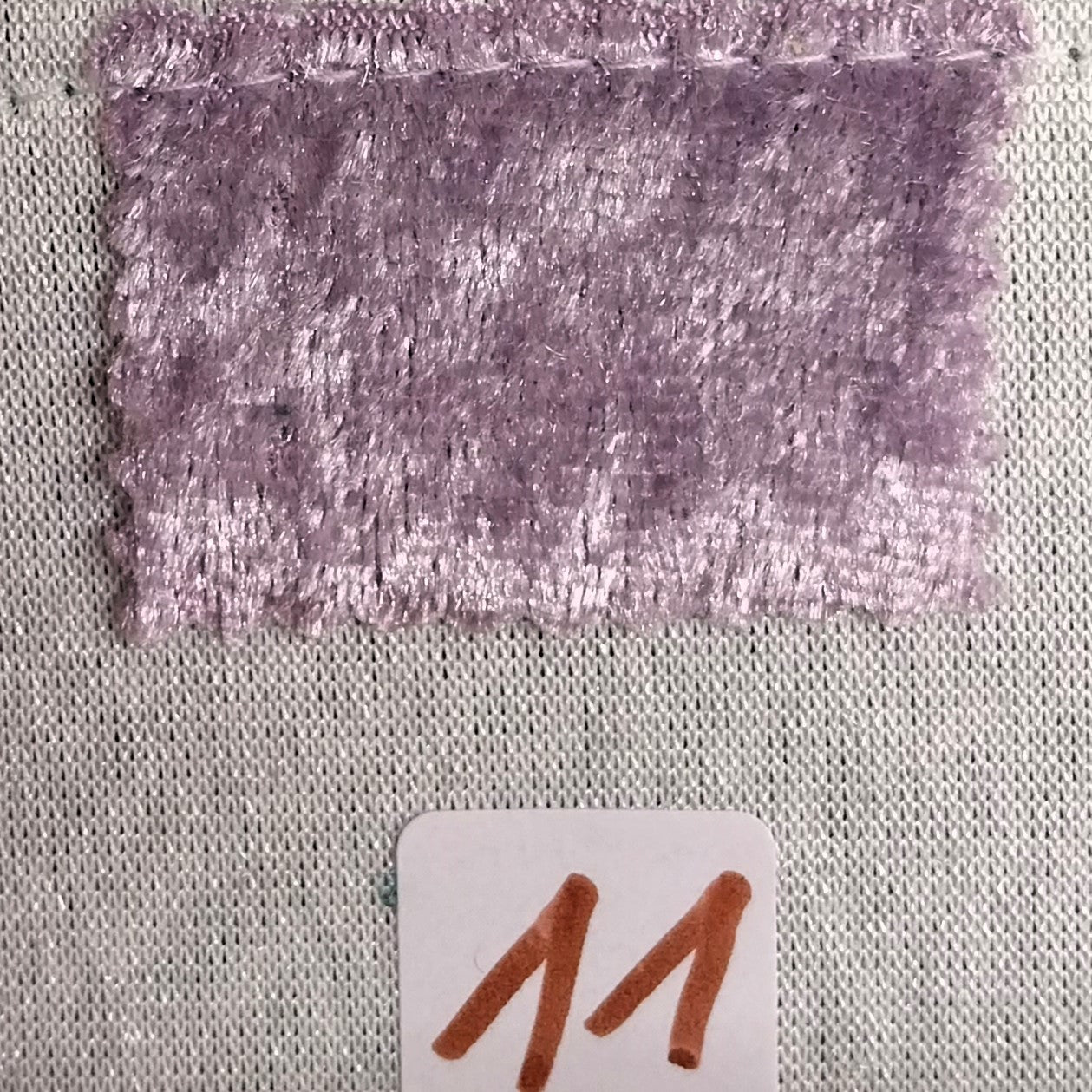 Welkas Ausstellungs- / Käfighängematte aus Pannesamt, mit Metallkarabinerhaken, ca. 50 X 50cm