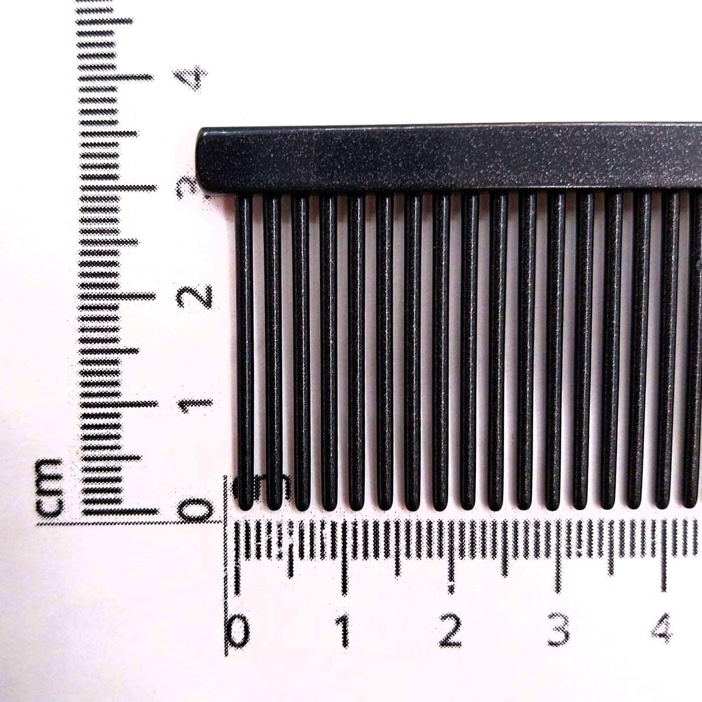 Greyhound Comb 437BK – Hundekamm/Katzenkamm medium 11cm Teflon beschichtet