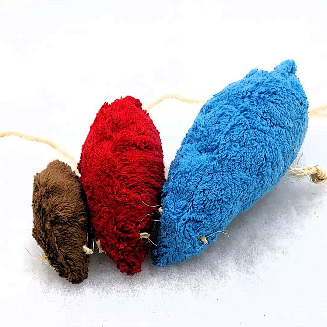 Katzenspielzeug Stinkiemäuse - neuer Look-, Handarbeit mit Bio-Catnipfüllung, Katzenspielzeug, Cat Toy