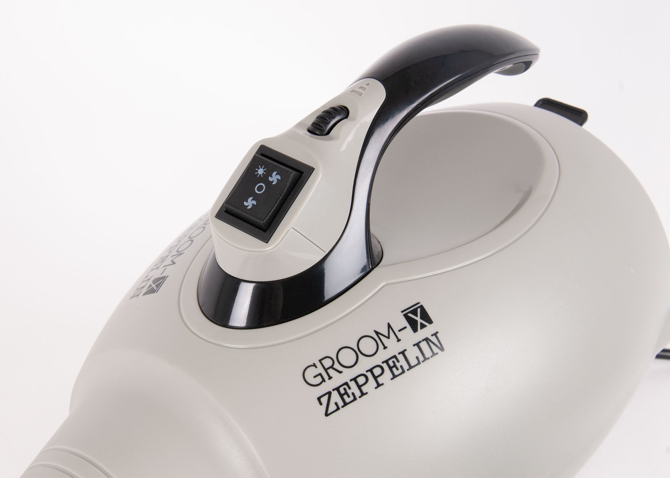 Groom-X Zeppelin Blaster – Seitenansicht mit Schlauch