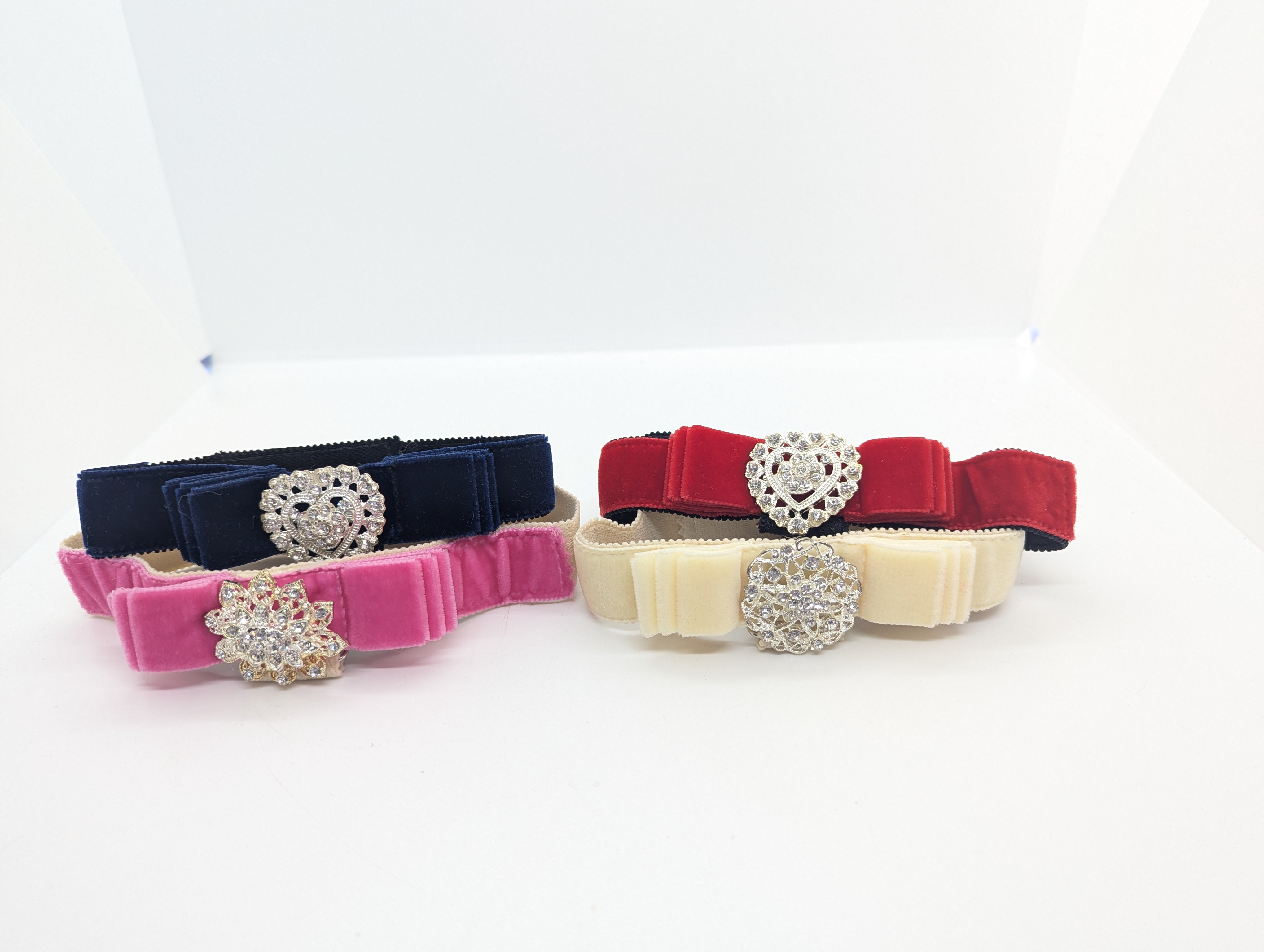 Elegantes Samt-Hundehalsband mit Strassstein