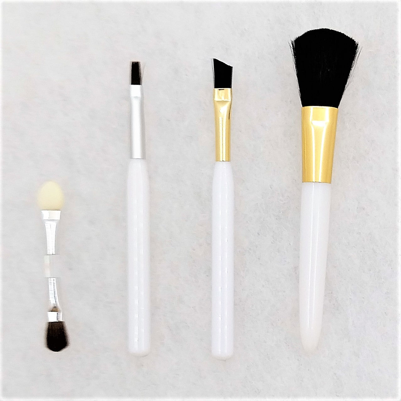 Schminkpinsel, Powder Brush, Puderpinsel zum abdecken und auftragen von Farb- und Pflegepuder
