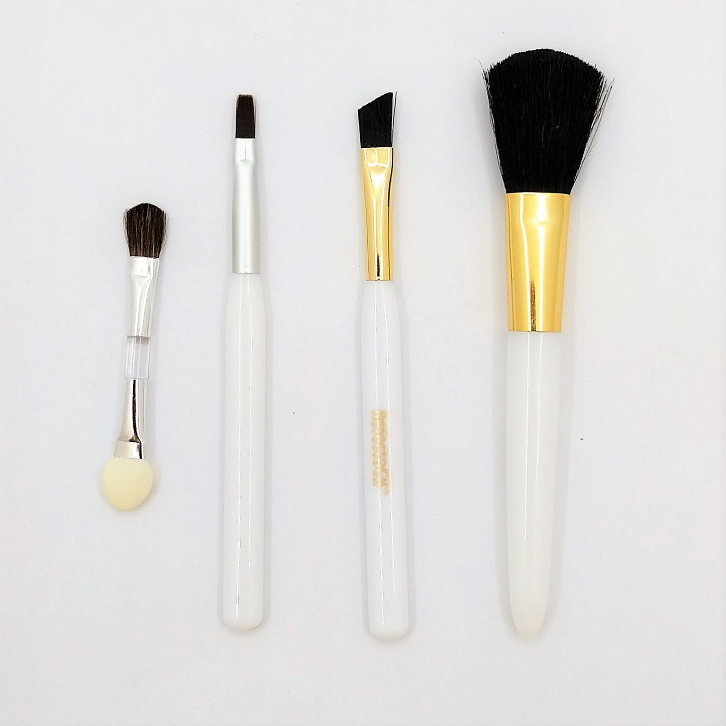 Schminkpinsel, Powder Brush, Puderpinsel zum abdecken und auftragen von Farb- und Pflegepuder