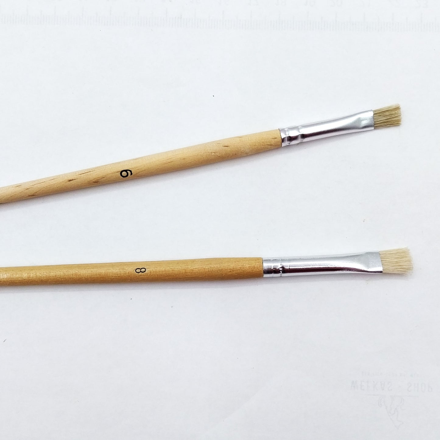 Puderpinsel Flachpinsel Schweineborstenpinsel mit Holzstiel in 6 und 8 mm